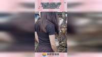 美女大街上被铜人恶搞，原谅我不厚道的笑了，感觉自己格格不入！