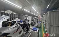 张雪冠军车型820RR暂停生产和交付，门店称现在订车8月提车，摩友：有问题迅速解决，我们认可这态度