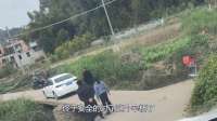 一座窄桥难倒众多车主，上一个逞强的车主已经换车了，别盲目自信