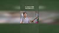 洋人拔出尖刀挑衅，发哥也掏把大砍刀