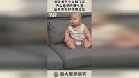 弟弟看两个姐姐打架,内心恐惧肉眼可见,虽然害怕但情绪稳定！