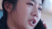 女人意识到自己被母亲骗了