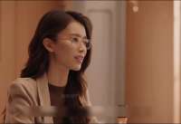 亿万总裁隐瞒身份去相亲，年薪30万女精英：你这种穷酸样也配？