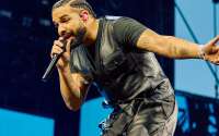 Drake深夜连甩3张专辑，149分钟43首歌