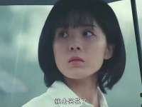 女孩来参加母亲葬礼，不料墓碑上刻的却是自己的名字！
