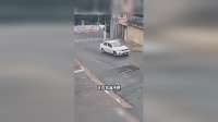 轻易别跟大车后面，跟开盲盒一样