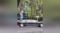 美国车队进入北京一家酒店 多台加长凯迪拉克鱼贯而入