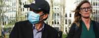 他被控在美设中国“秘密警察局”，只因漏交了一份表格…