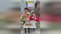 搞笑卖花生