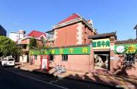 上图为昆明一些老别墅内开办的餐馆