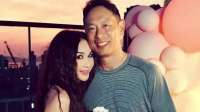温碧霞59岁生日翻车，养子亲吻被富豪丈夫猛拽，豪门梦彻底破碎