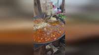 河南信阳罗山大肠汤，元冒尖一碗，猪血配大肠，挺香挺好吃
