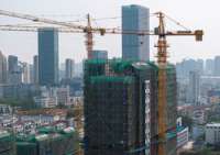 “中国传统产业如果下滑10%，意味着经济总量的8%消失了”