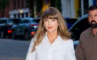 Taylor Swift再穿纯白造型出街，婚期疑定7月3日