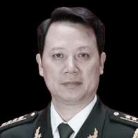 王立华