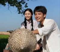 《给阿嬷的情书》预测破10亿！贾玲包场好体面，李现力推好真诚