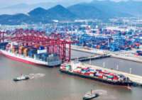 海关总署：前11月，出口增长6.2%，进口增长0.2%